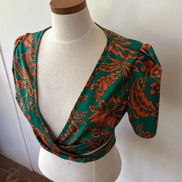 SHEIN Wrap Top Womens Size 4 Green Floral Witchy Whimsigoth Forest Fairy - Picture 2 of 5